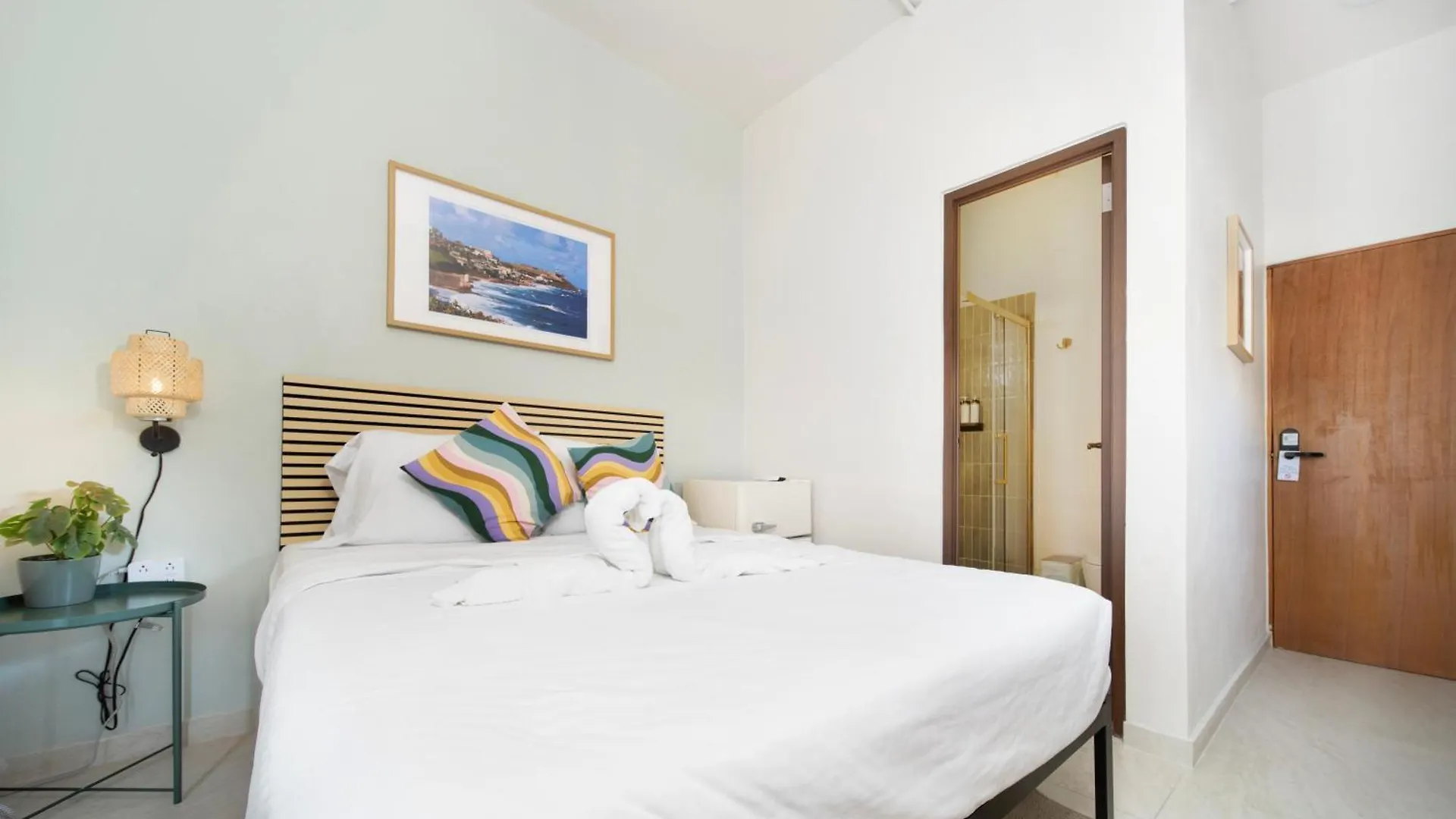 Hotel Room 12 Sunlit Balcony Stay Near Calle Cerra San Juan Porto Rico