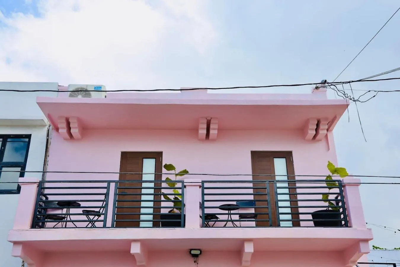 Hotel Room 12 Sunlit Balcony Stay Near Calle Cerra San Juan